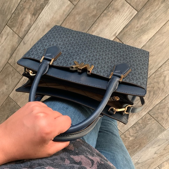 New🦋 Mk large MOTT satchel & wallet navy - Picture 15 of 16